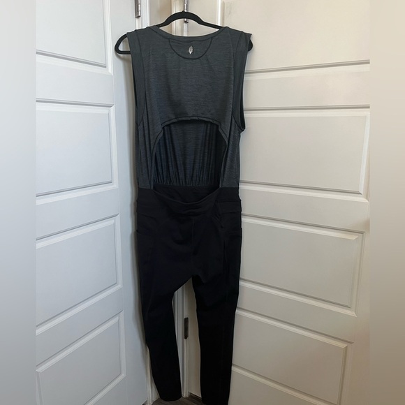 Free People Movement Off to the Races Onesie Jumpsuit Size Large - Picture 8 of 9